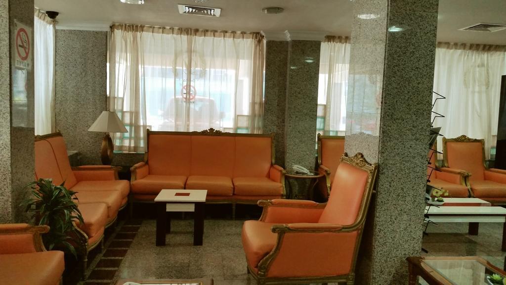Deebaj Al Khabisi Plaza Aparthotel Дубай Екстериор снимка