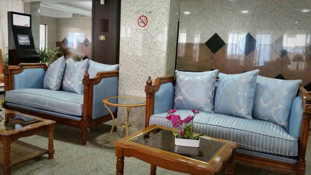 Deebaj Al Khabisi Plaza Aparthotel Дубай Екстериор снимка