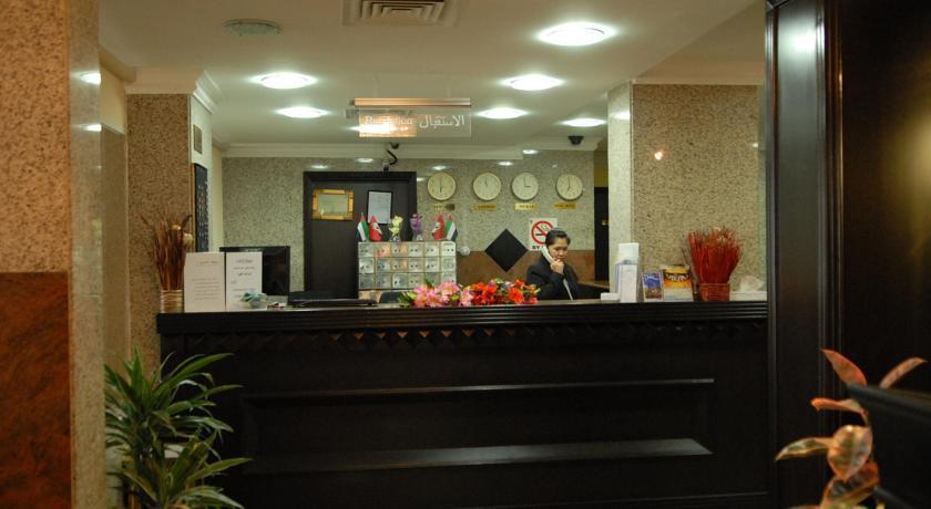 Deebaj Al Khabisi Plaza Aparthotel Дубай Екстериор снимка