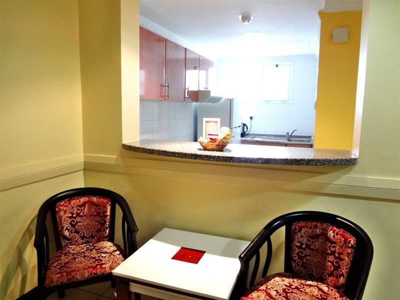 Deebaj Al Khabisi Plaza Aparthotel Дубай Екстериор снимка